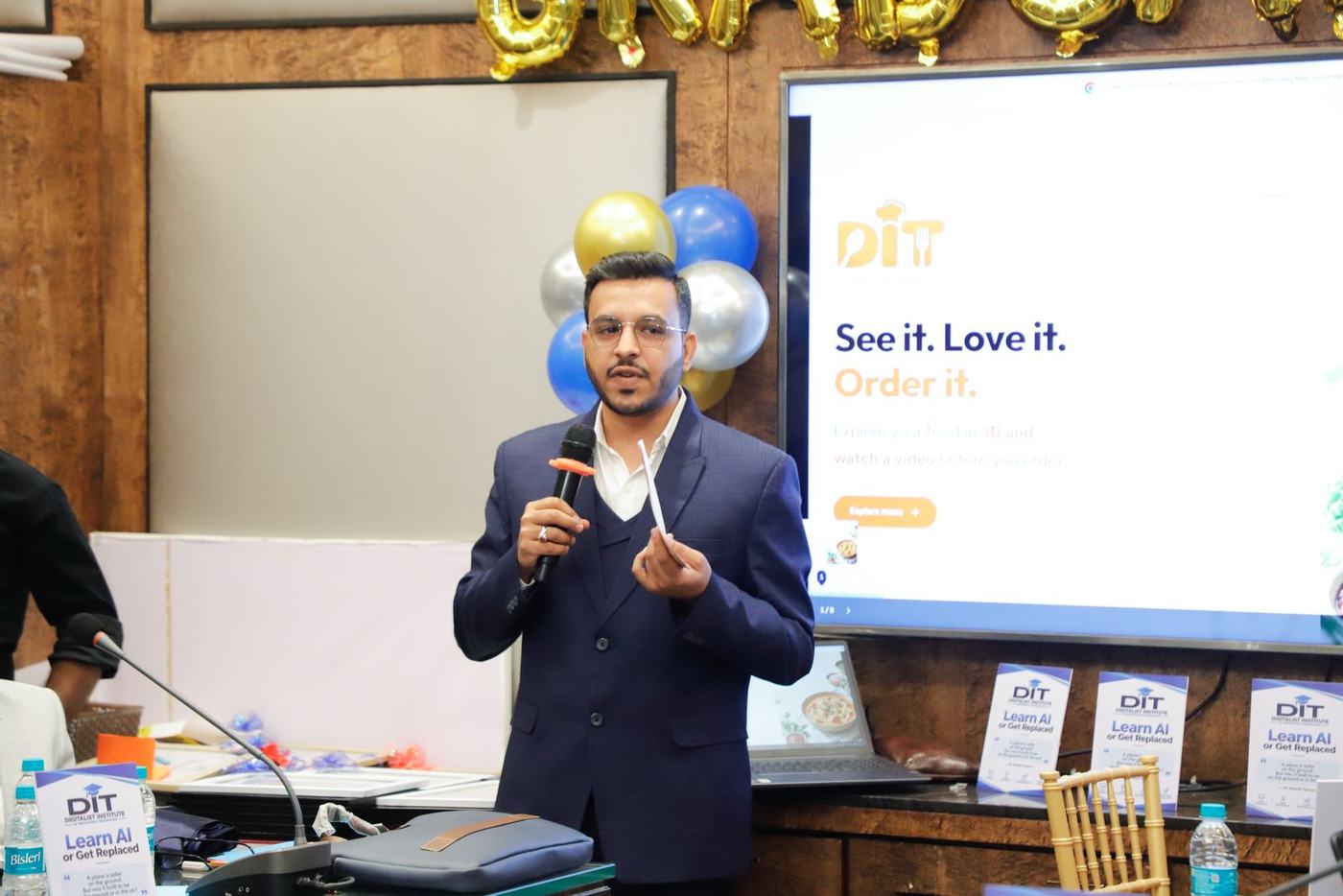 A graduate pitching a food-ordering product